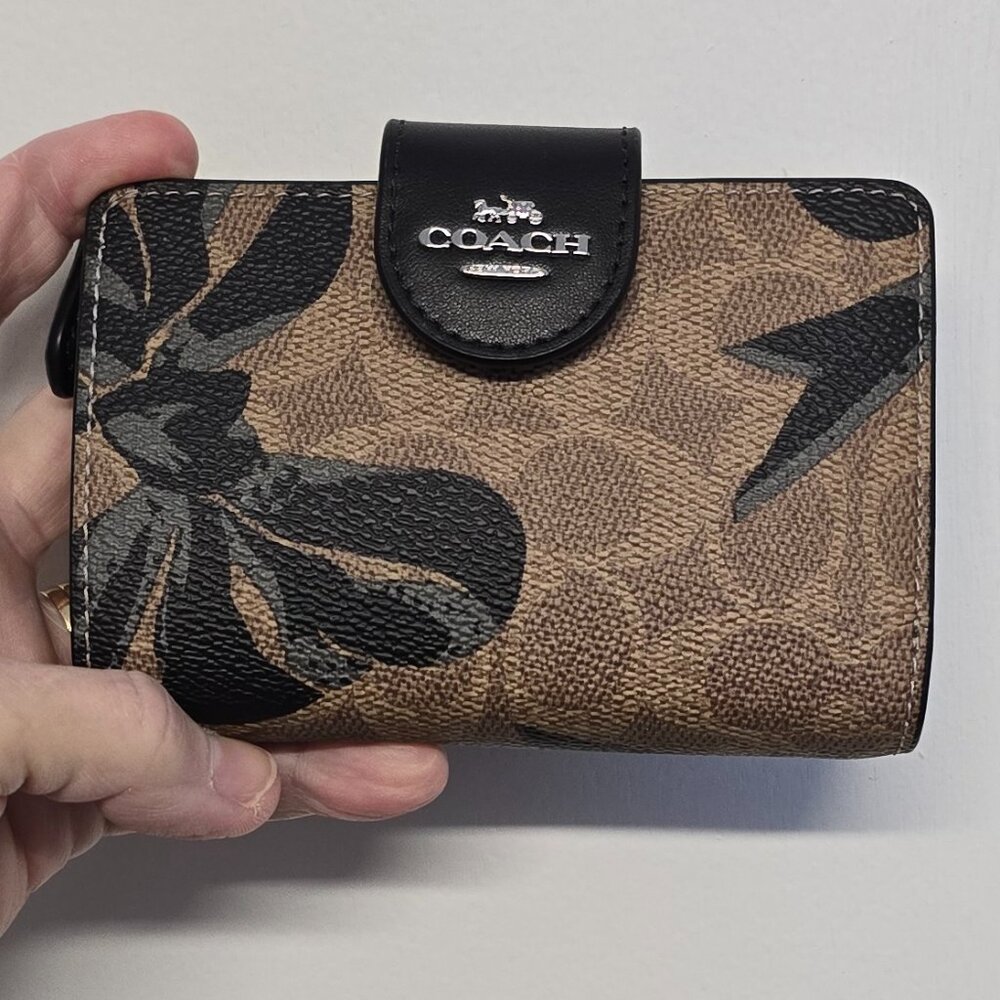 NWT Authentic Coach Med Corner Zip Wallet with Bow Print